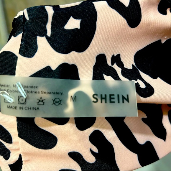 Bikini Top - Leopard Print 🐆 - Picture 2 of 2